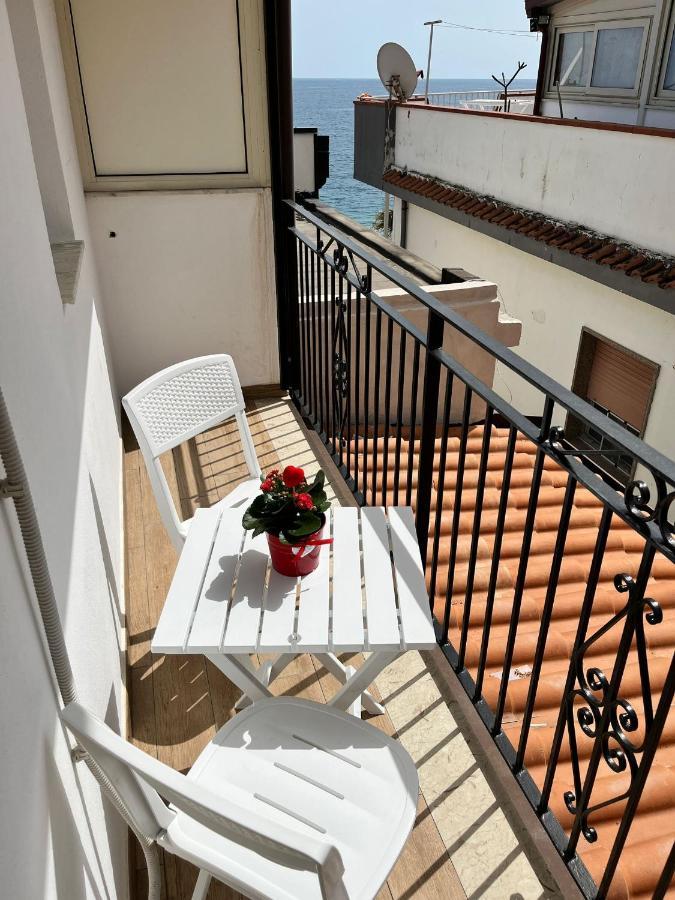 Casa Peppino Apartment Letojanni Ngoại thất bức ảnh